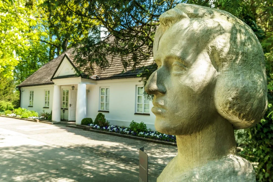 shutterstock_1085155061-1