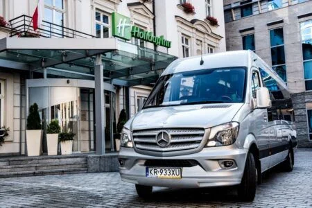 KRK_SHUTTLE_web_0001