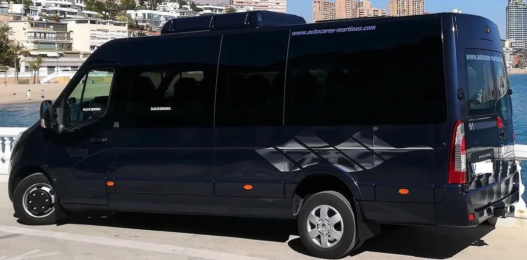 Micro-bus-16-seats-1-1