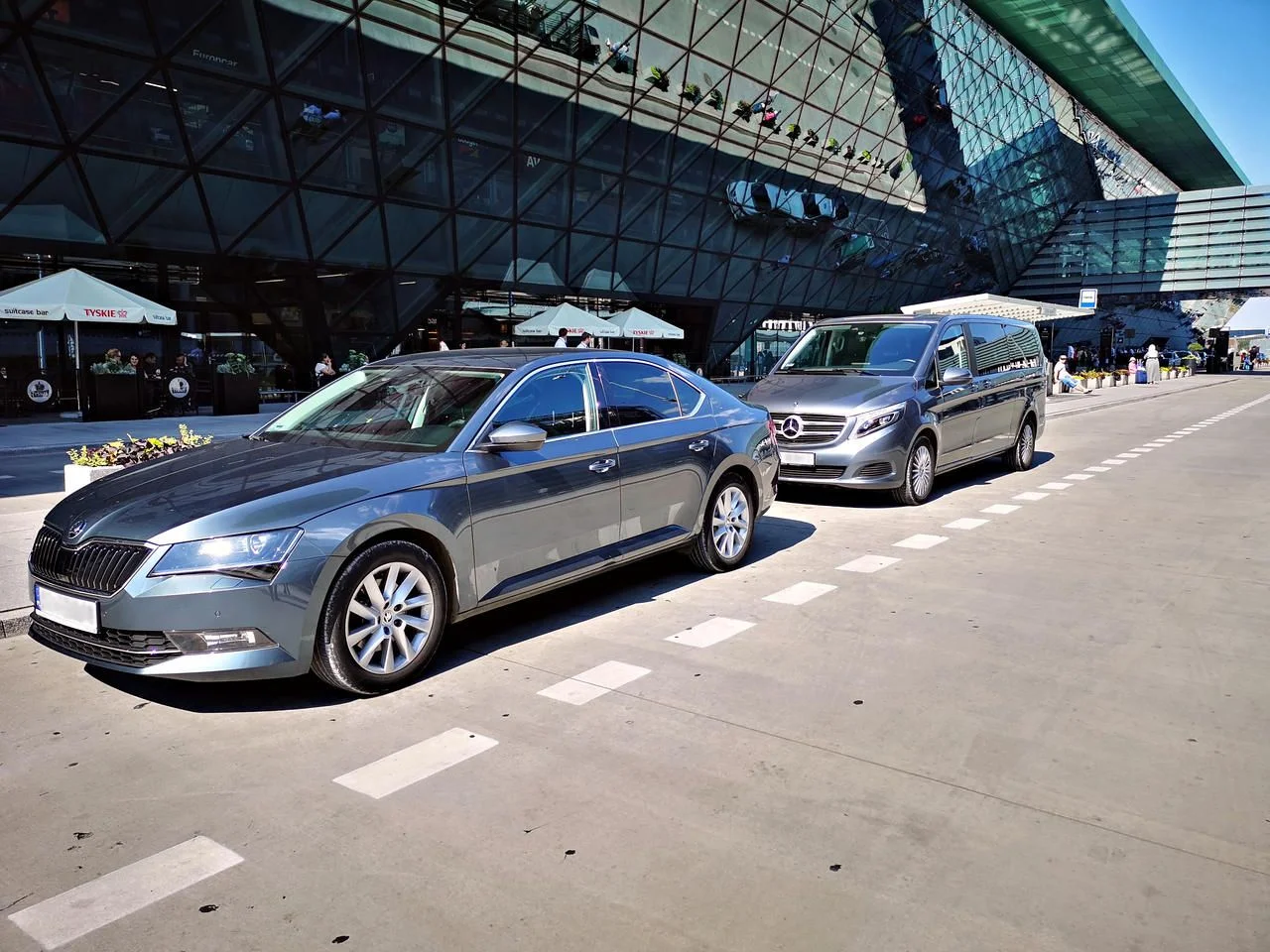 Skoda Superb and Mercedes Benz V-class Private Airport transfer