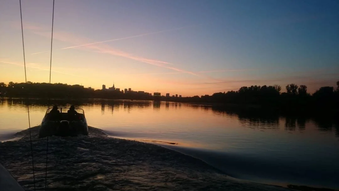 Zachod-slonca-wisla-impreza-spotkanie-rejs-panienski-kawalerski-SG-slajd…-1