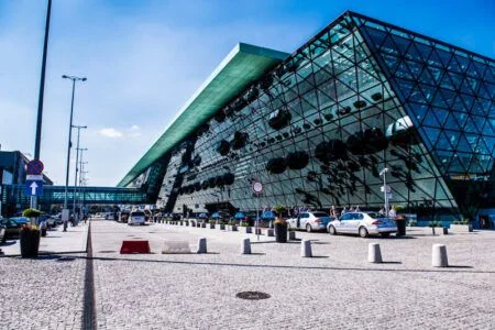 Private Krakow Airport Transfer to Krakow with MrShuttle.com.