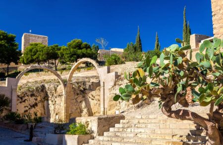 RUINS_OF_BARBARA_CASTLE_ALICANTE