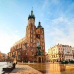St.-Marys-Basilica-on-the-Krakow-Main-Square-Rynek-Glowny-during-the-sunrise-Poland
