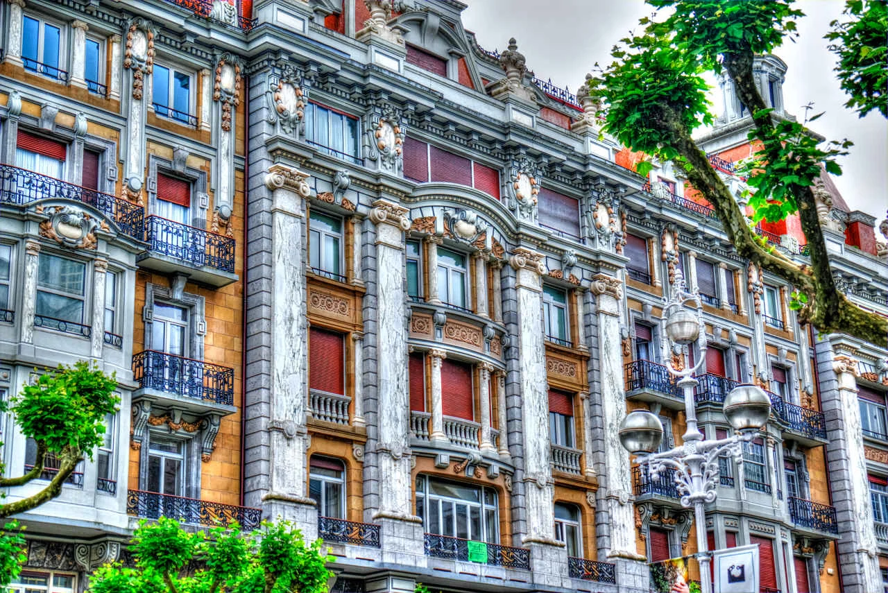 SAN SEBASTIAN – SPAIN – details of the historic monuments with typical building in the city center