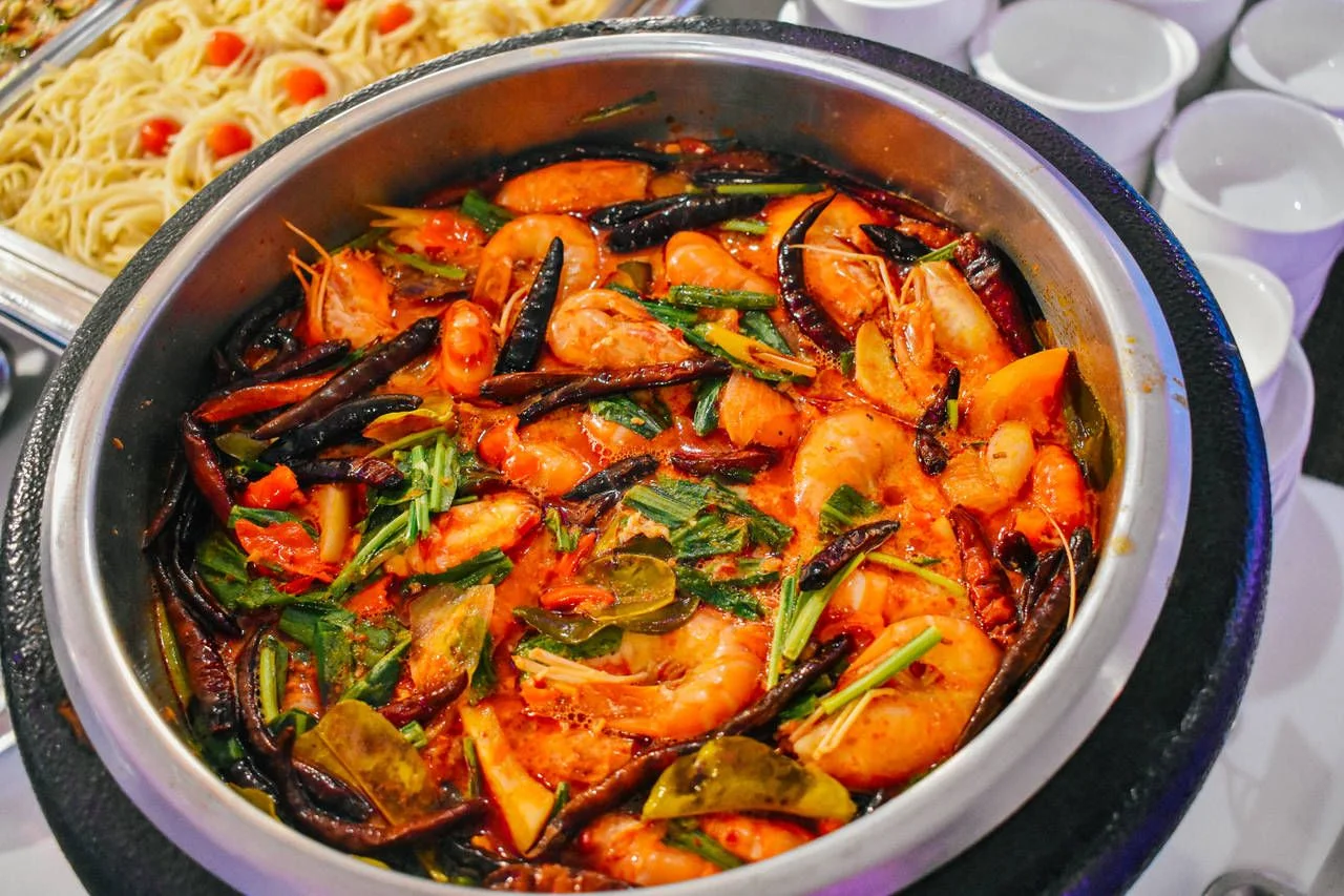 Tomyumkung, Seafood buffet dinner in Chaophraya cruise, Bangkok