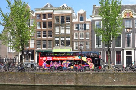 Amsterdam-Bus-06_Easy-Resize.com