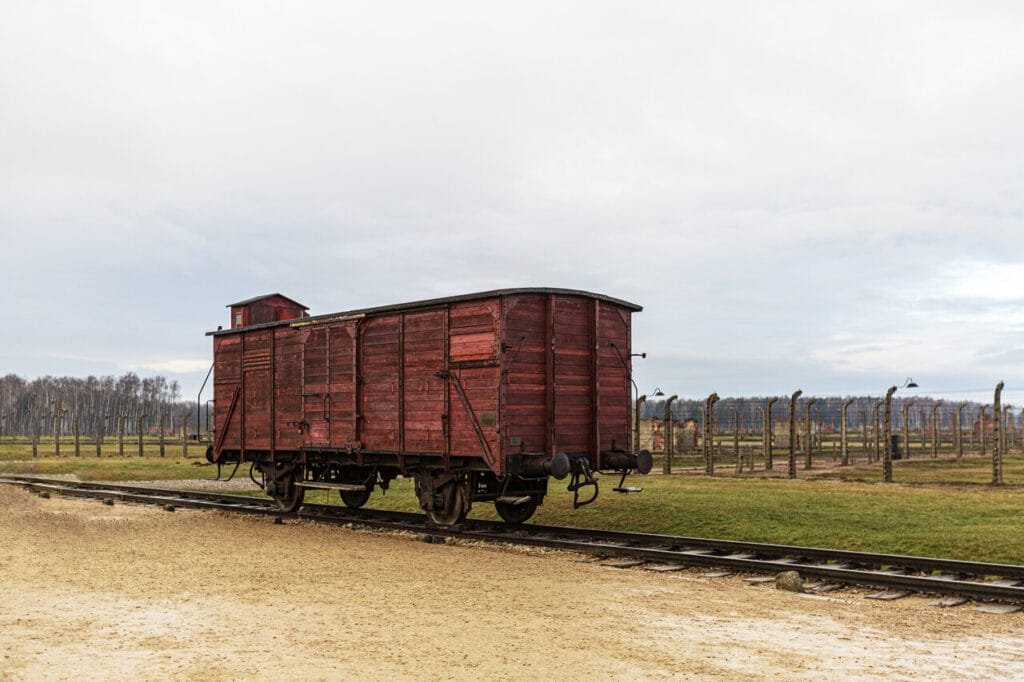 best time to visit Auschwitz